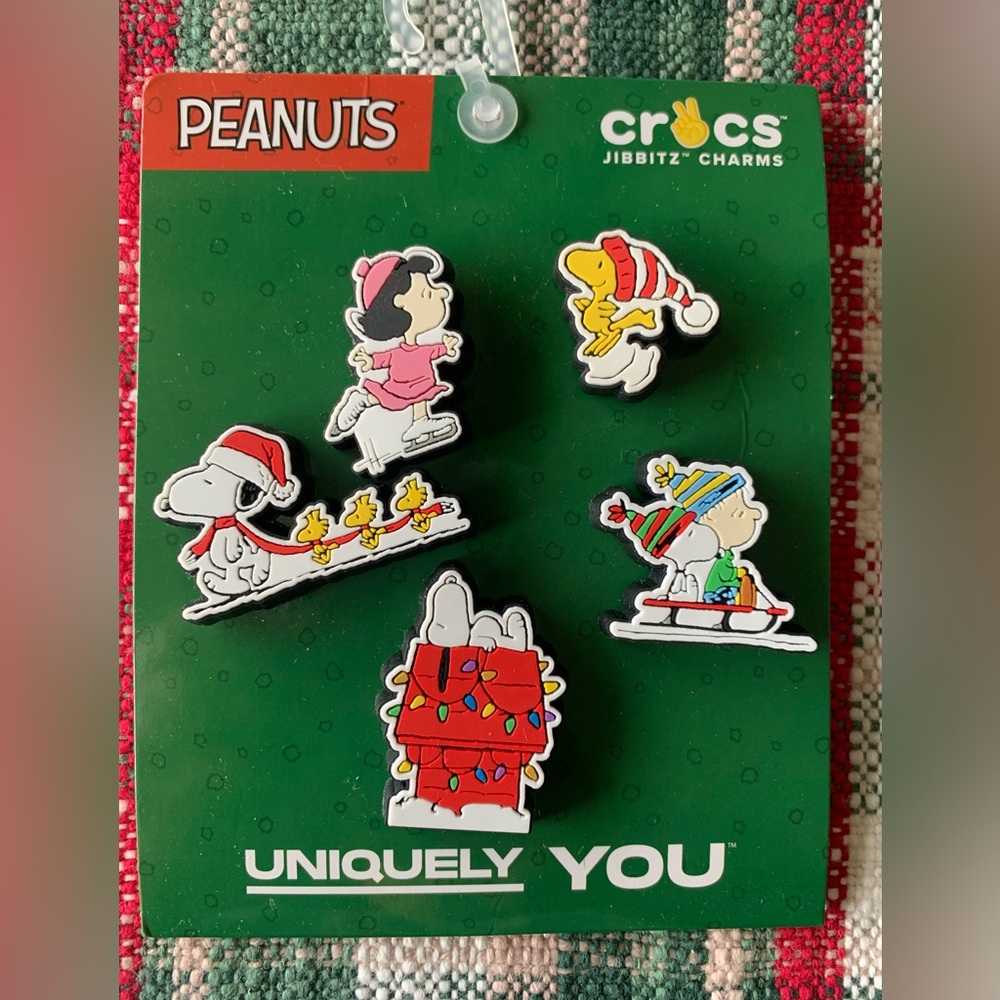Croc Peanuts Christmas Jibbitz Charms. NWT